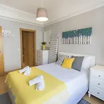 Lovelystay - Charming Marques Flat *
