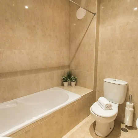 Charming 4pax Marques Flat By Lovelystay ליסבון