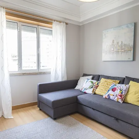 Lovelystay - Charming Marques Flat *