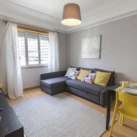 Charming 4Pax Marques Flat By Lovelystay *