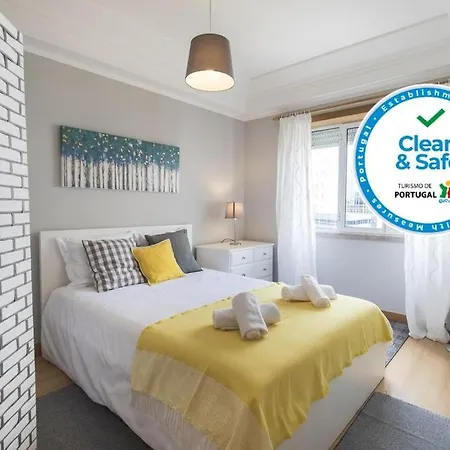 Lovelystay - Charming Marques Flat Apartment