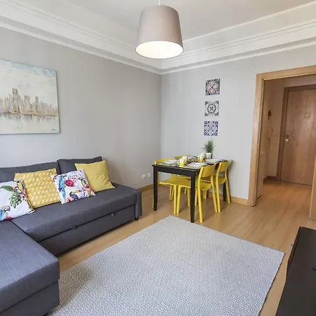 Apartment Lovelystay - Charming Marques Flat