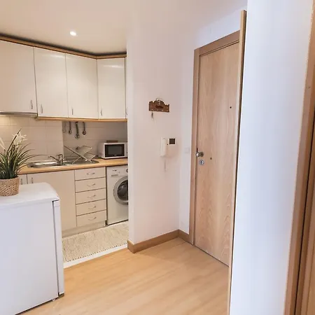 Lovelystay - Charming Marques Flat Apartment *